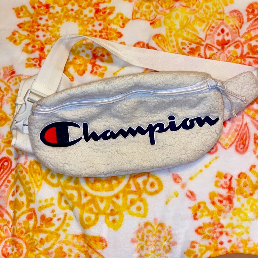Champion fanny pack